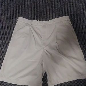 Nike golf khaki shorts